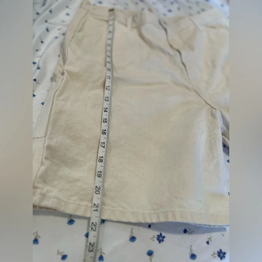 EUC Vintage 90s Caboose Sz: 40 Cream Canvas Carpenter Workwear Cargo Shorts.